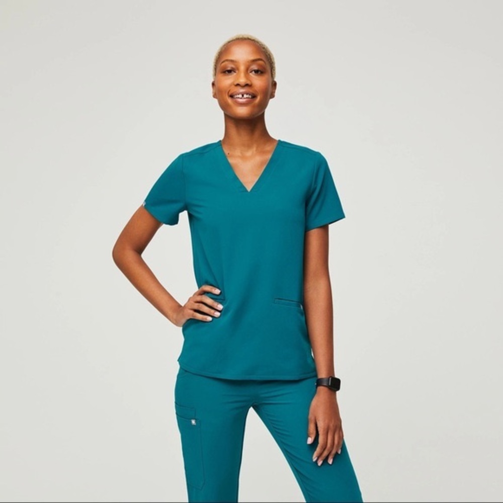 FIGS PACIFIC BLUE Casma Top